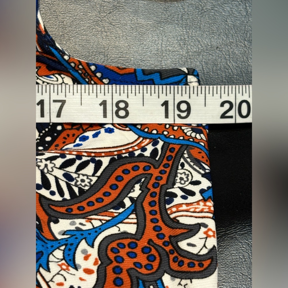 Kasper Paisley Sleeveless Blouse Size Medium. Stretch, colorful, office, summer - Picture 10 of 12